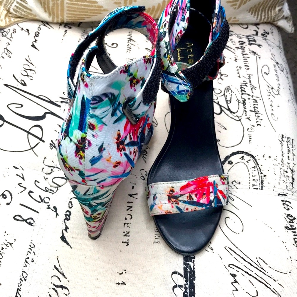 Floral sexy sandals